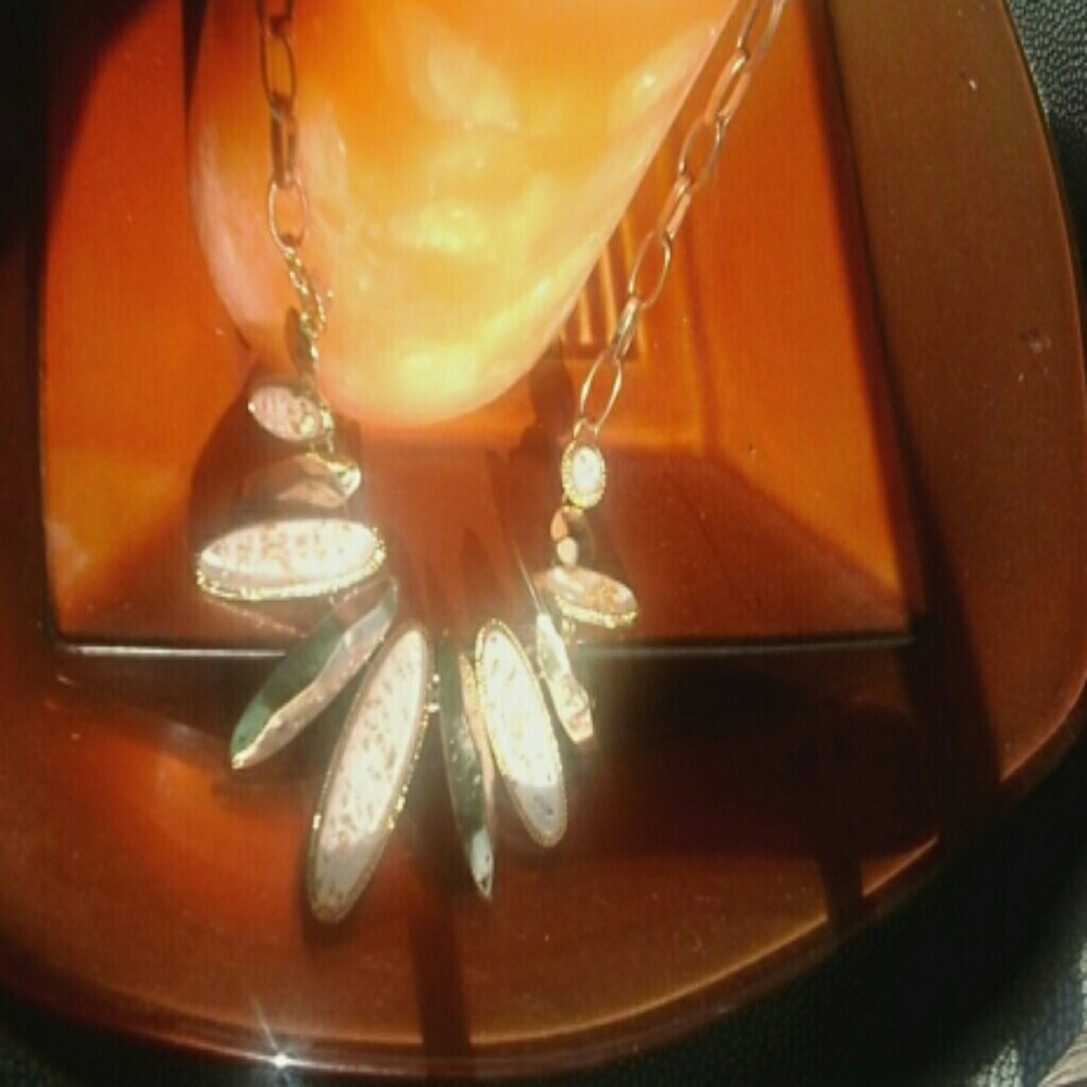 Ladies Necklace